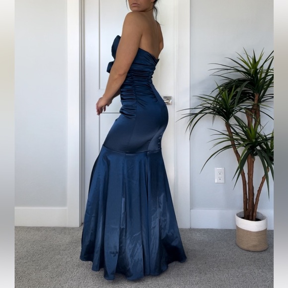 NWT Blue Strapless Formal Dress Size 8 - Picture 5 of 15